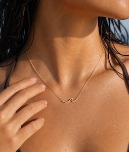 Engravable Wave Necklace Gold or Silver Stainless Steel, Custom Waterproof Surf Jewelry, Ocean Charm Necklace, Minimal Beach Gift for Her