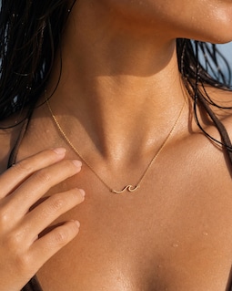 Engravable Wave Necklace Gold or Silver Stainless Steel, Custom Waterproof Surf Jewelry, Ocean Charm Necklace, Minimal Beach Gift for Her
